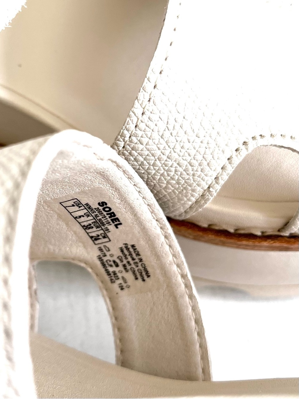 [Sorel] Joanie IV “Chalk Chalk” Leather Platform  Wedge Velcro Strap Sandal - Picture 9 of 10